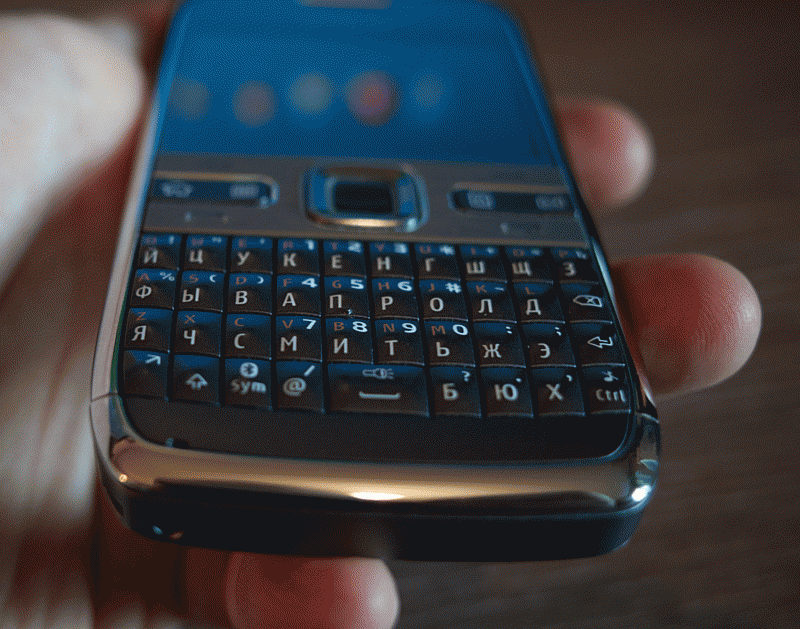 NOKIA E72 · RETRO BLAST FROM THE PAST - ···· Unlisted 